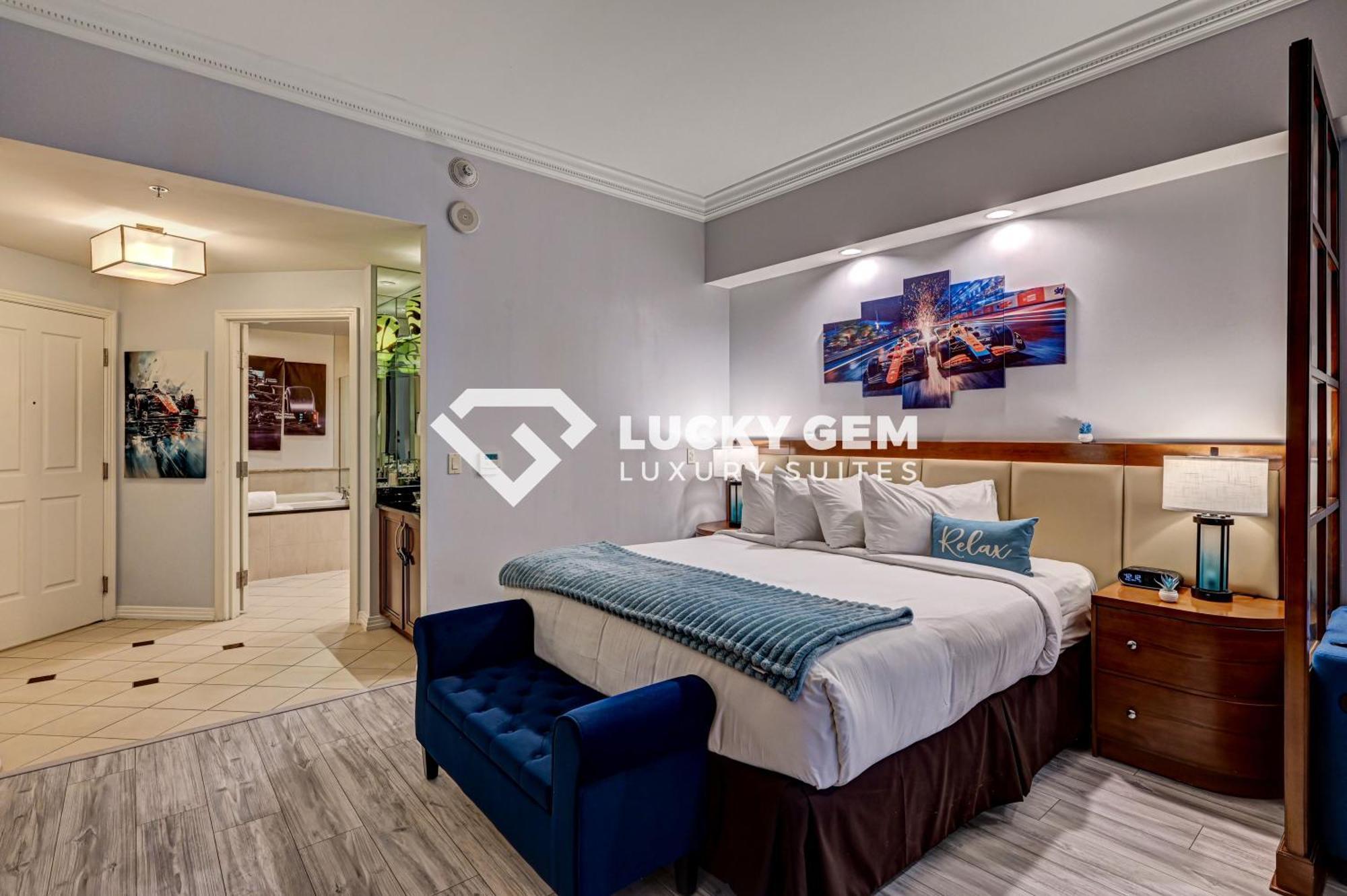 Hotel Lucky Gem Penthouse & Luxury At Signature Resort, Balcony Strip View 3505